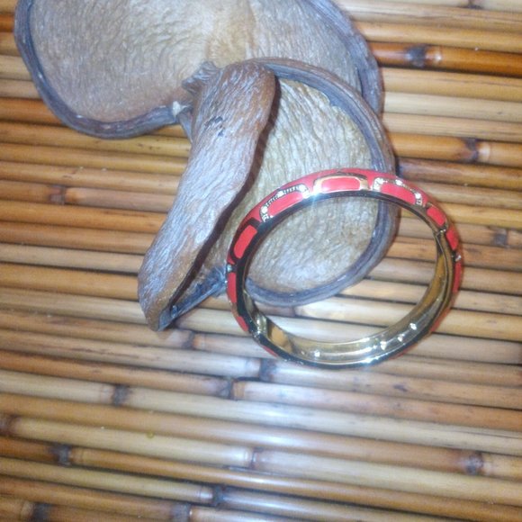 Pink and Gold Click Hinged Enamel Bracelet - Picture 7 of 16